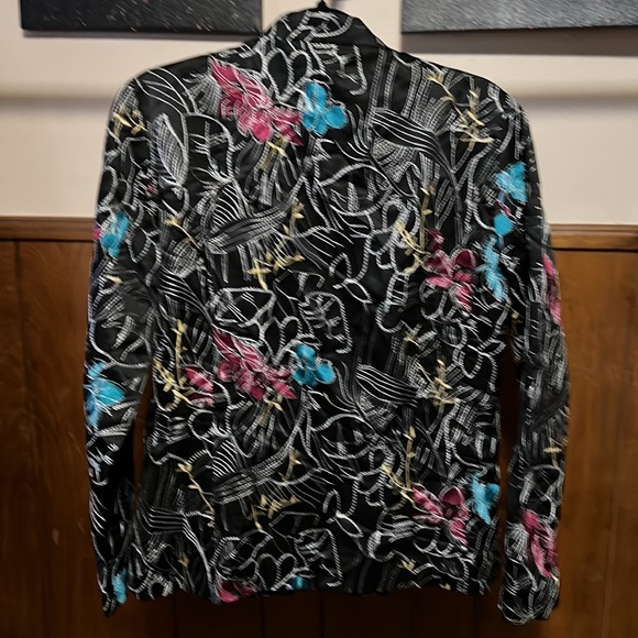 Vintage units floral embroidered button down top - Picture 7 of 7